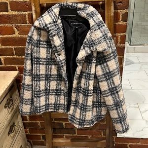 Cyn and Luca Teddy Coat - Size medium